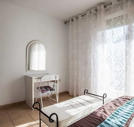 Semesterbostad Cozy Townhouse In El Madronal