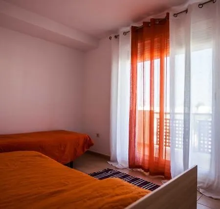 Semesterbostad Cozy Townhouse In El Madronal *